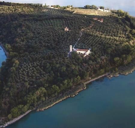 Isola Polvese Resort Castiglione del Lago Ngoại thất bức ảnh