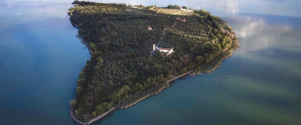 Isola Polvese Resort Castiglione del Lago Ngoại thất bức ảnh